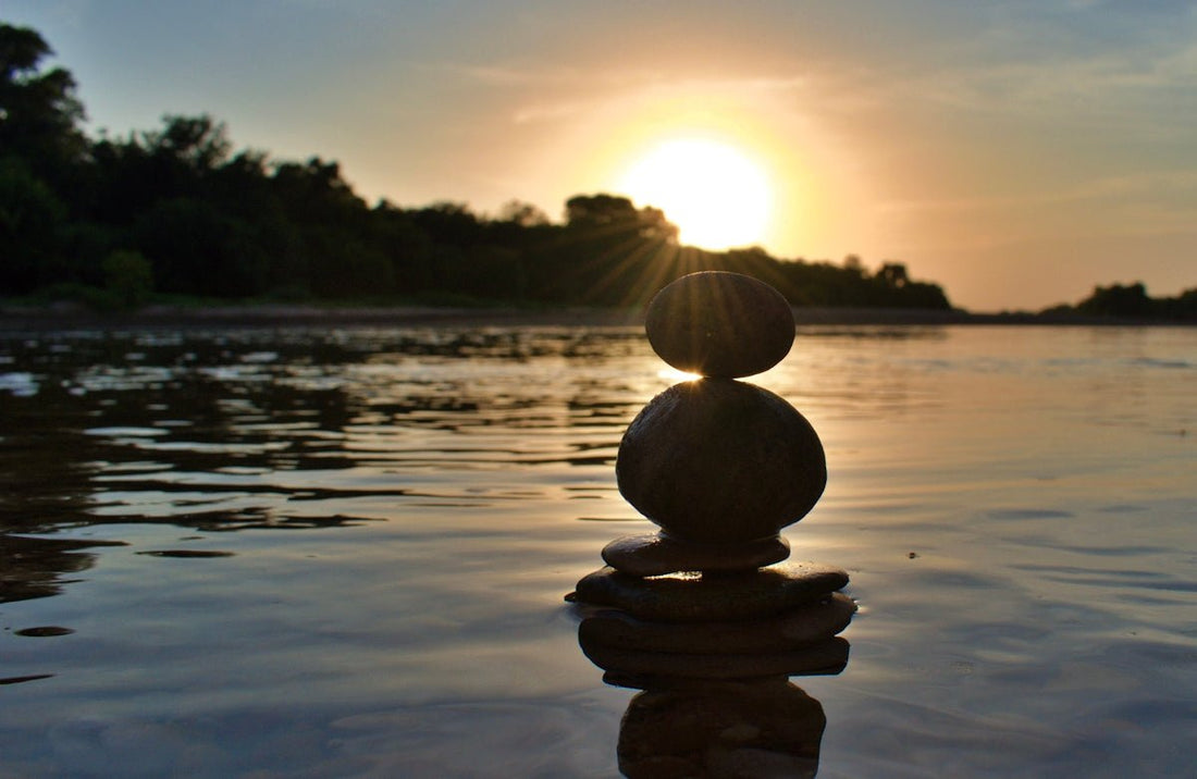 Peigne Massant Bois de Santal: Oubliez le Stress - Yourmood